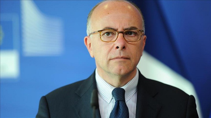 France: Cazeneuve dénonce des "violences inacceptables" en marge des manifestations